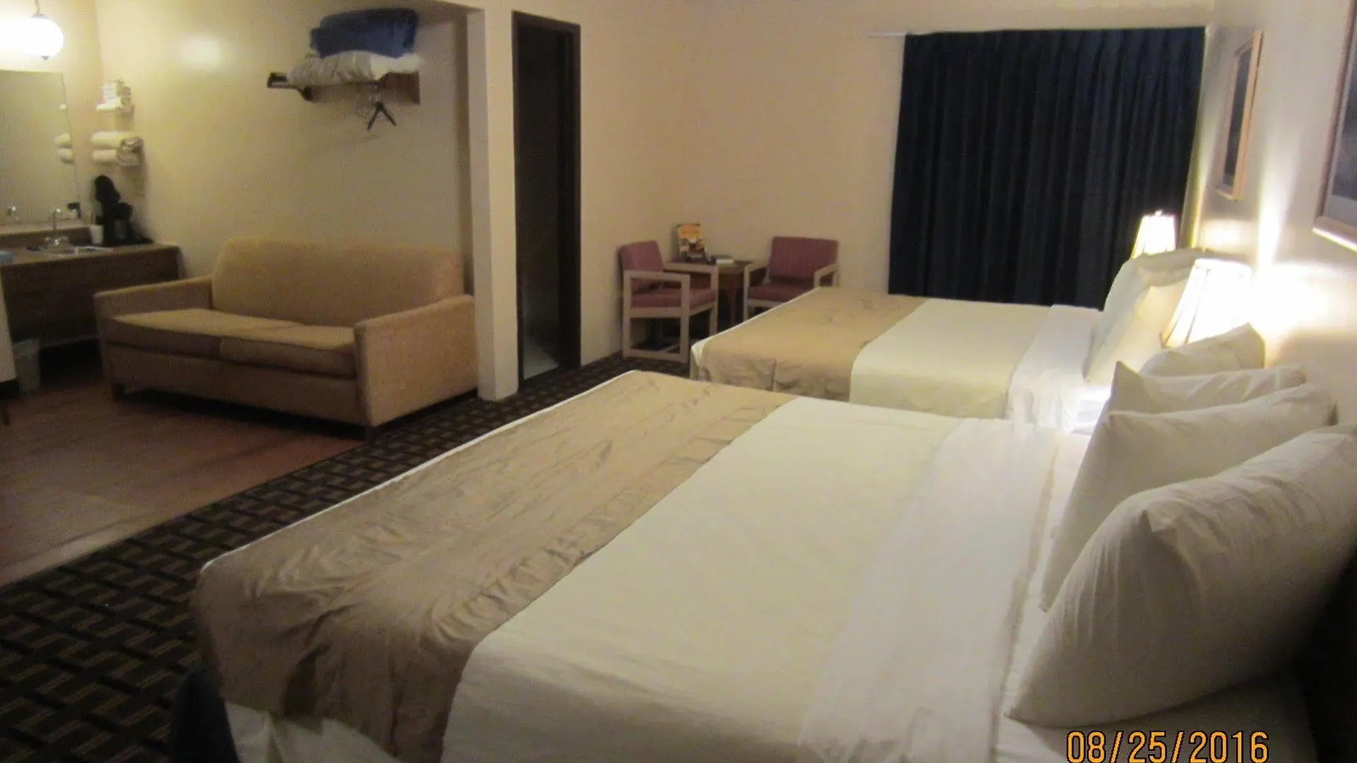 Americas Value & - Near The Strip Branson