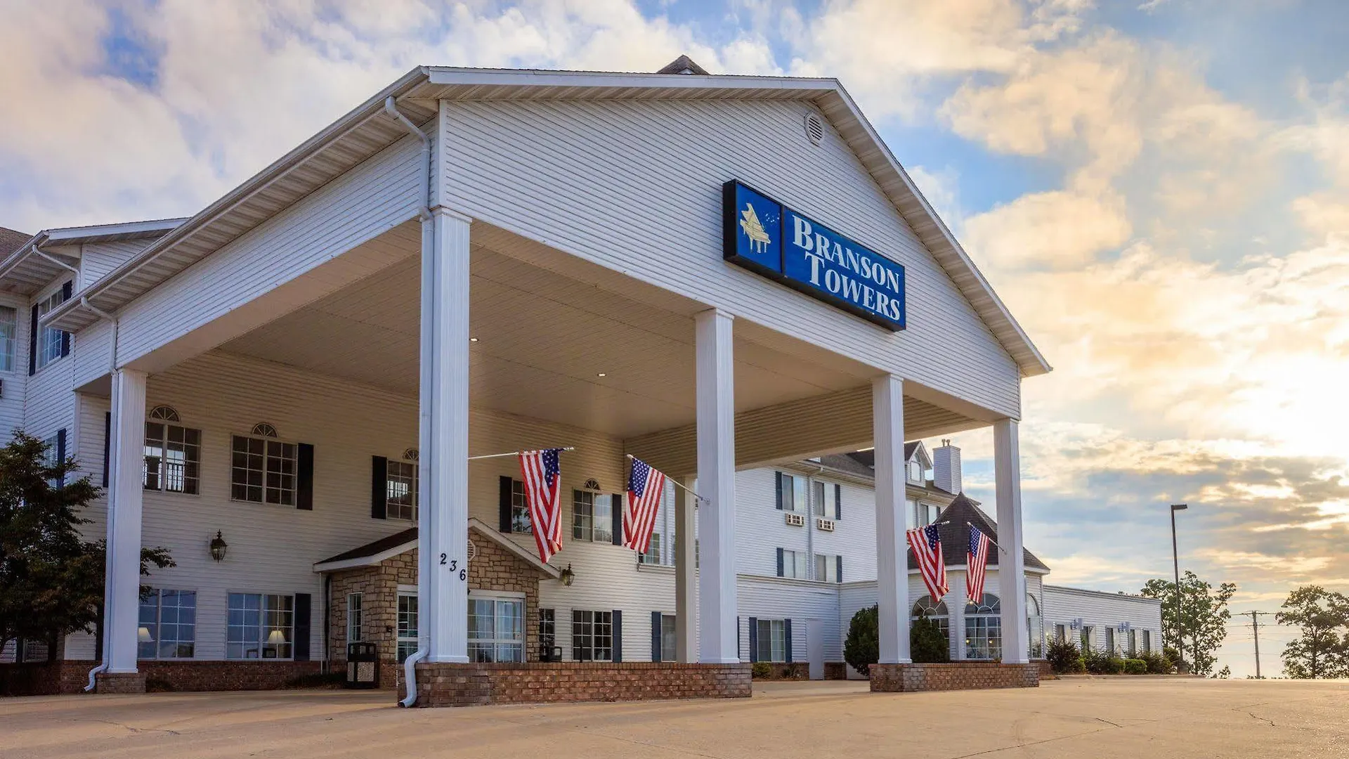 Towers 3* Branson