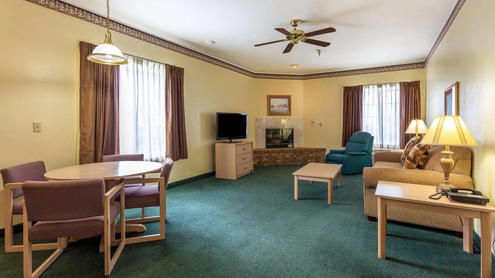 Hotel Towers 3*