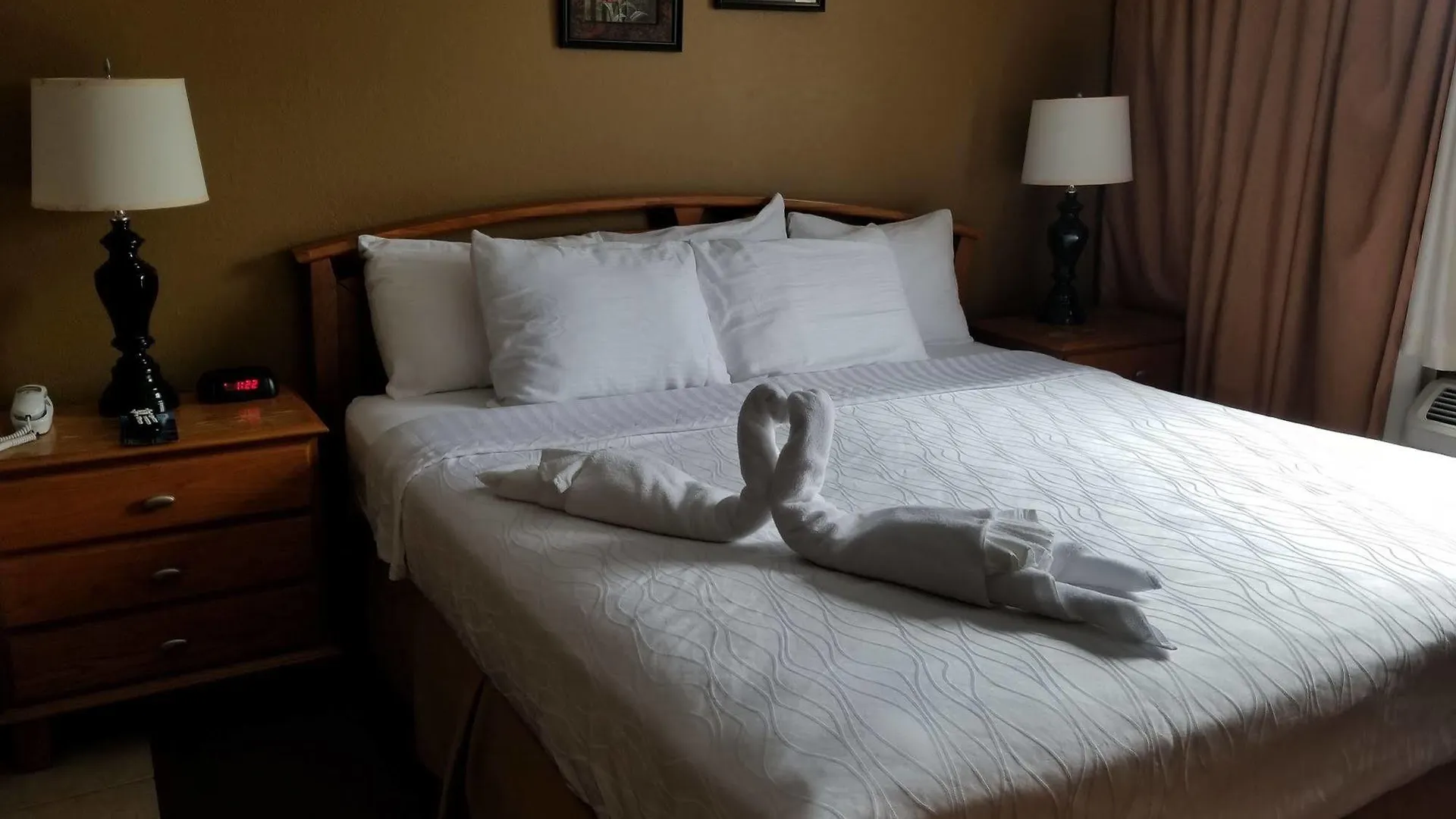 Rodeway Branson, Brick House Inn Branson