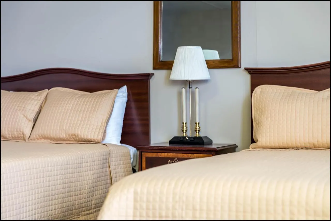 Inn Marina Inn & Event Center 2*