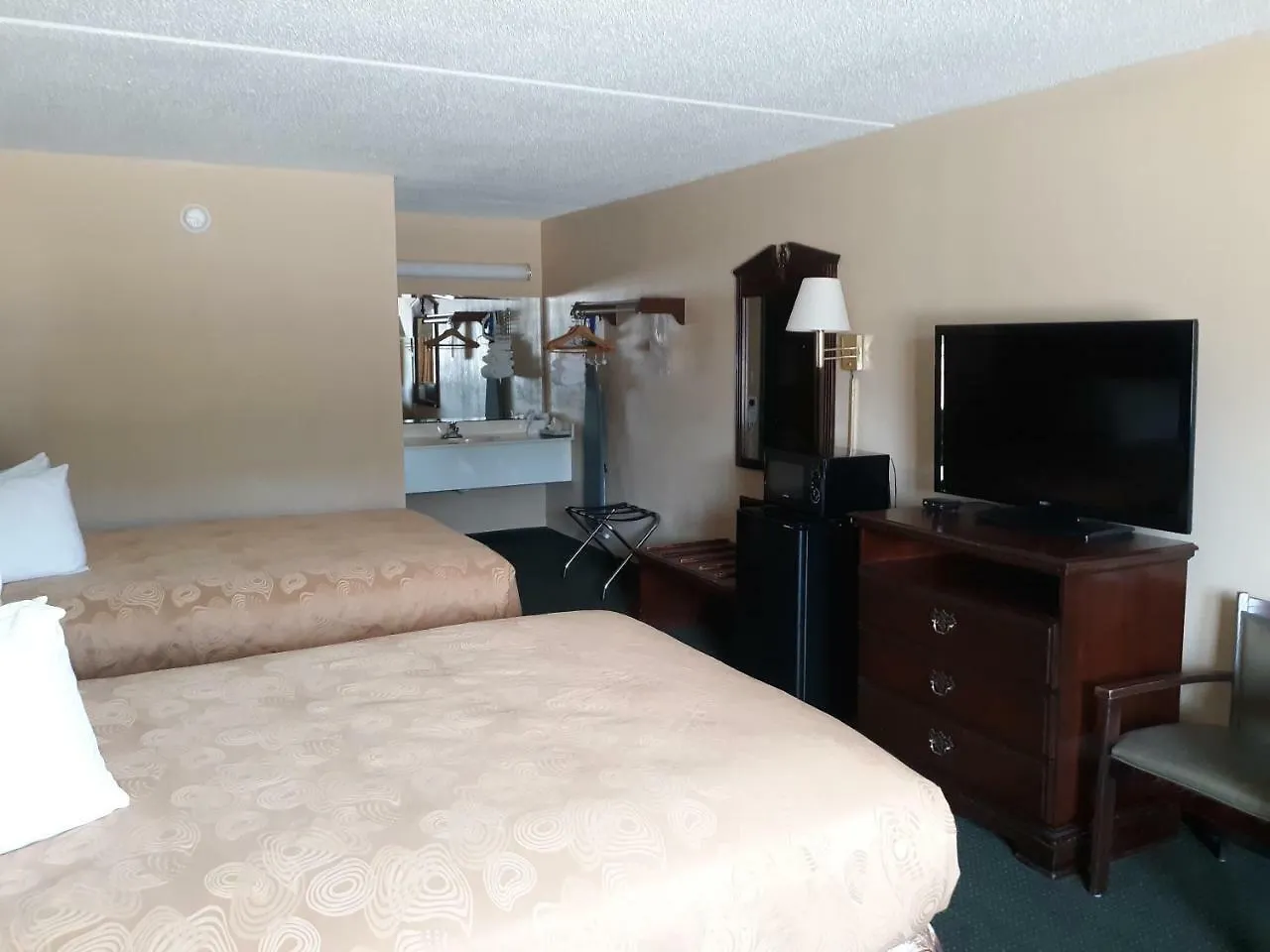 Angel Near Imax, A Travelodge By Wyndham Hotel Branson