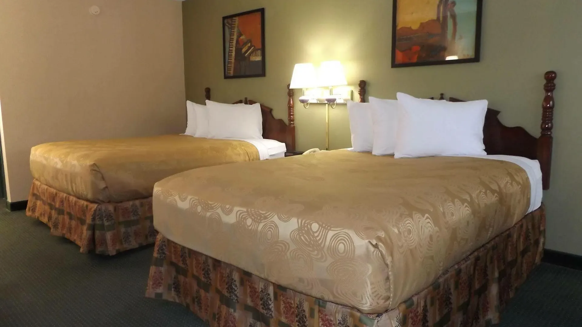 Hotel Angel Near Imax, A Travelodge By Wyndham