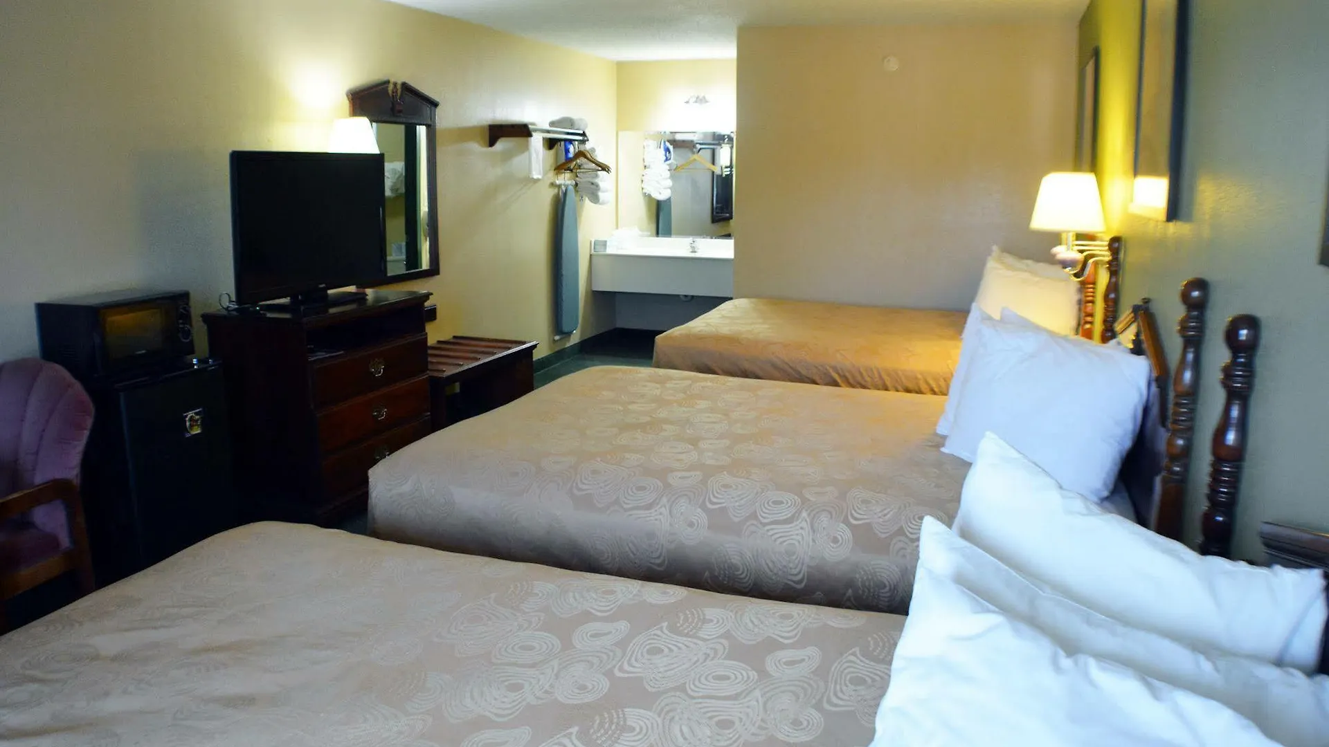 Hotel Angel Near Imax, A Travelodge By Wyndham Branson