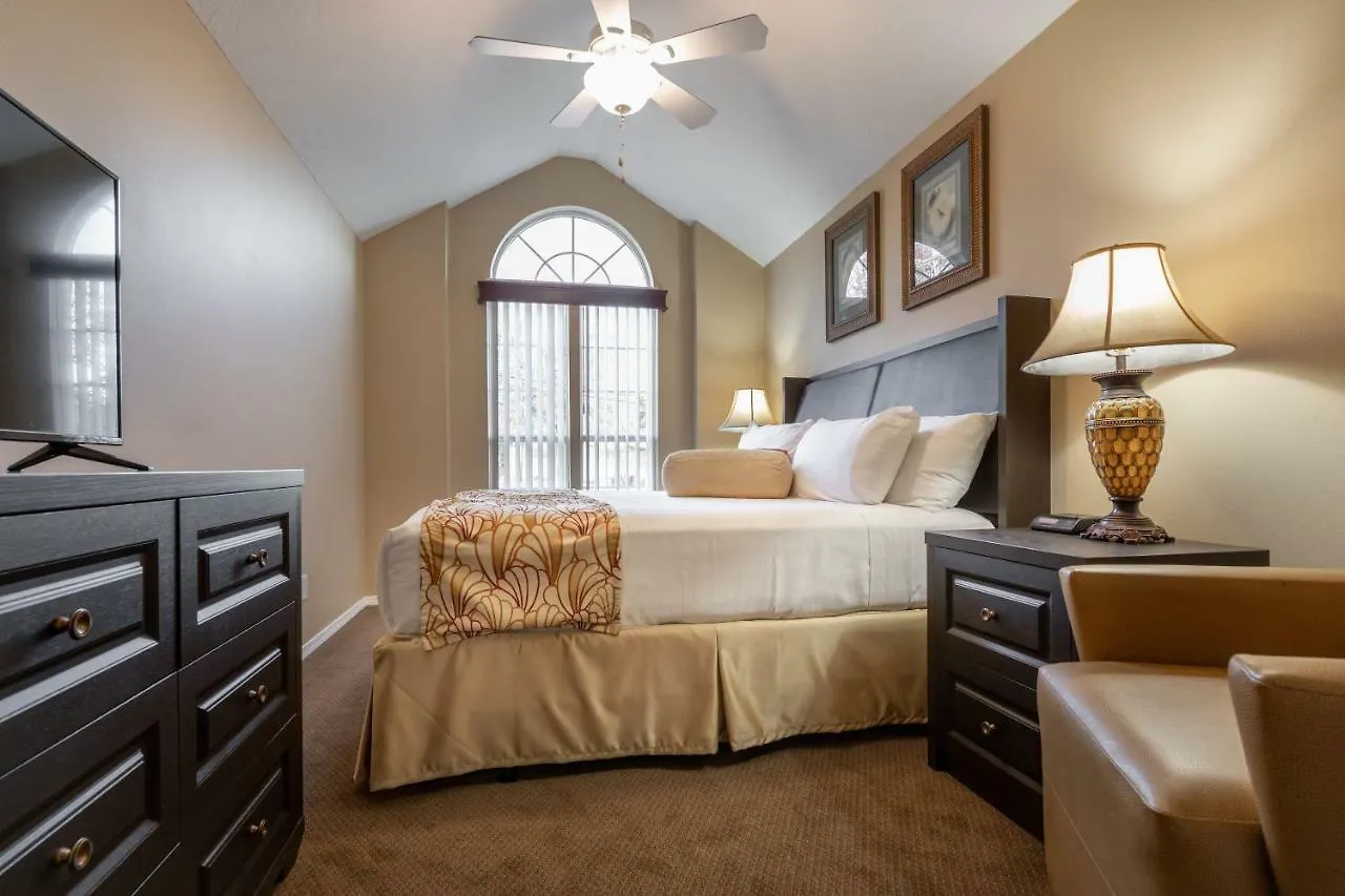 Surrey Townhomes By Capital Vacations Aparthotel