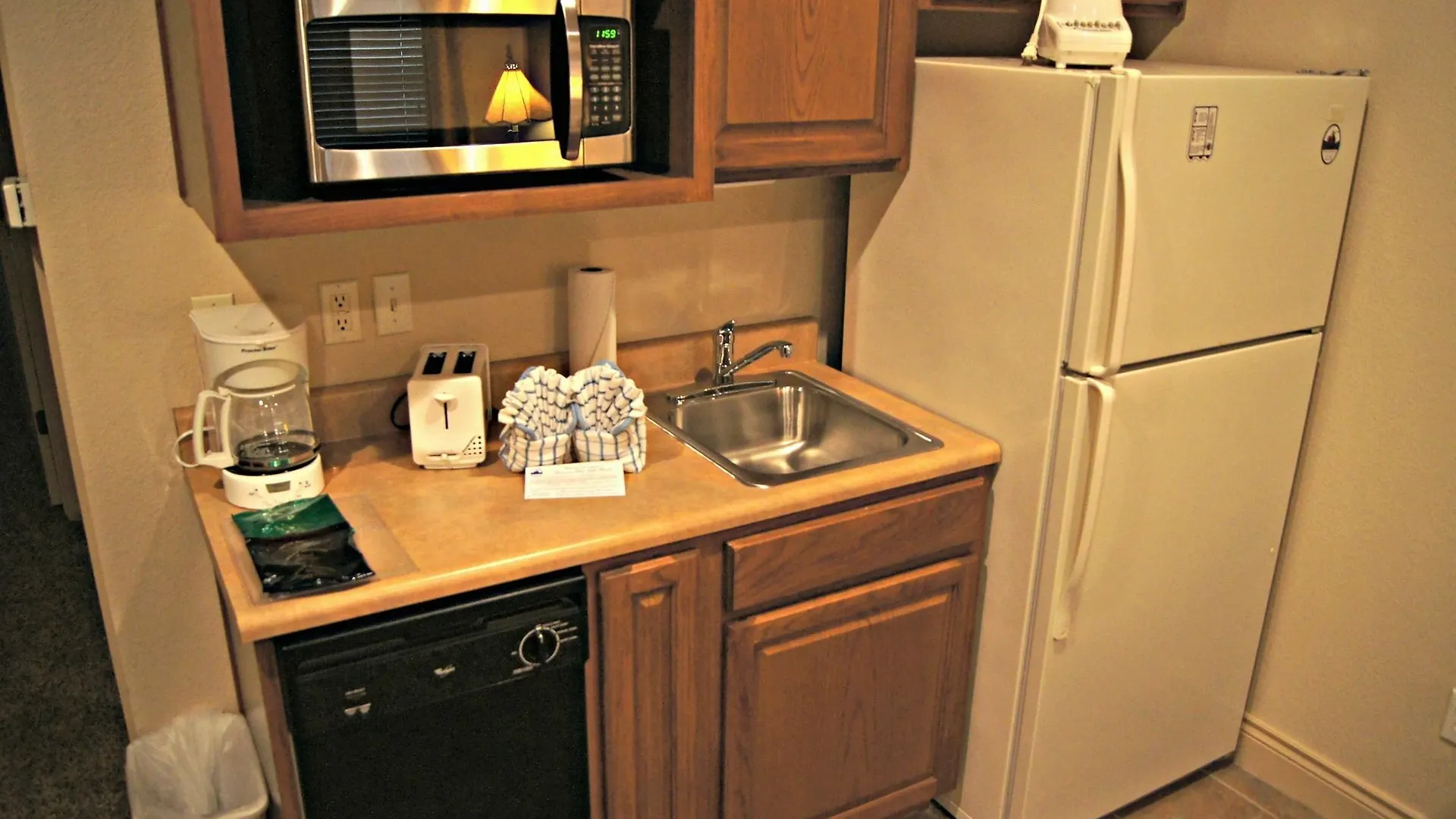 Nightly Hotel 4*