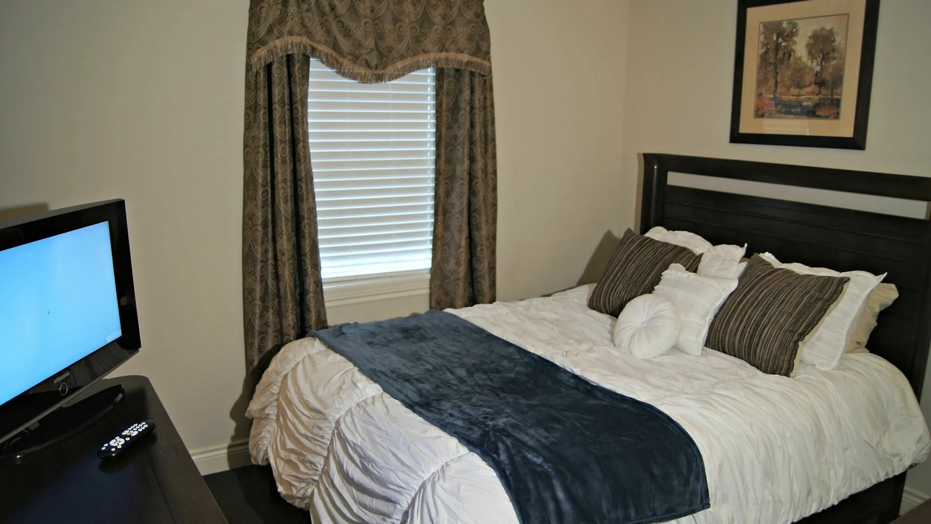 Hotel Nightly 4*