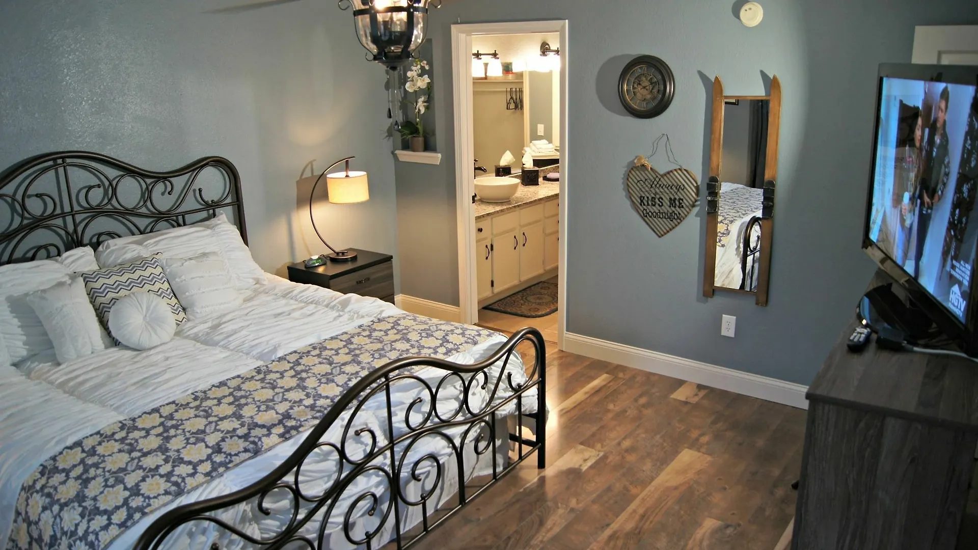 Nightly Hotel Branson