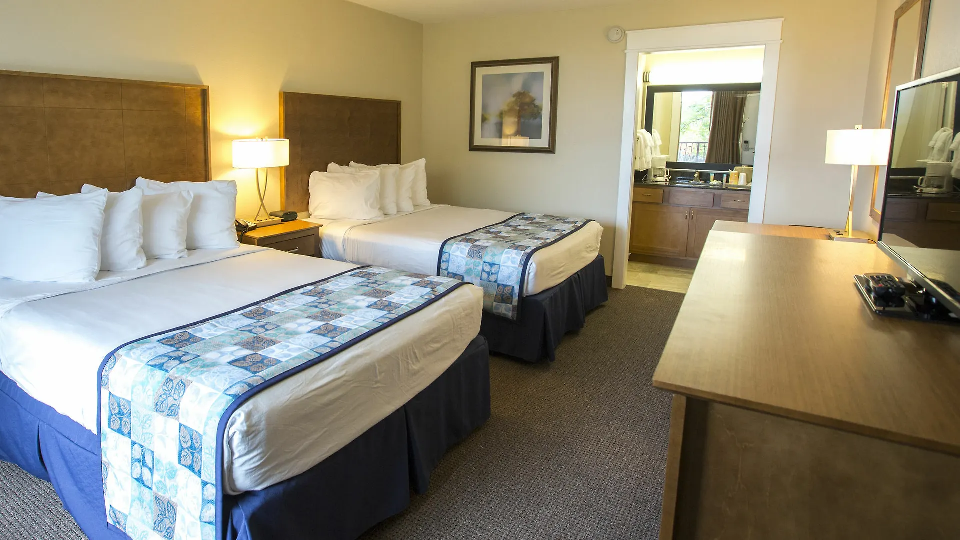 Red Lion & Hotel