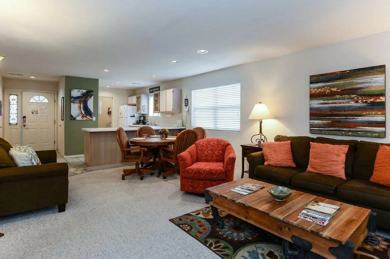 Getaway At The Greens * Branson