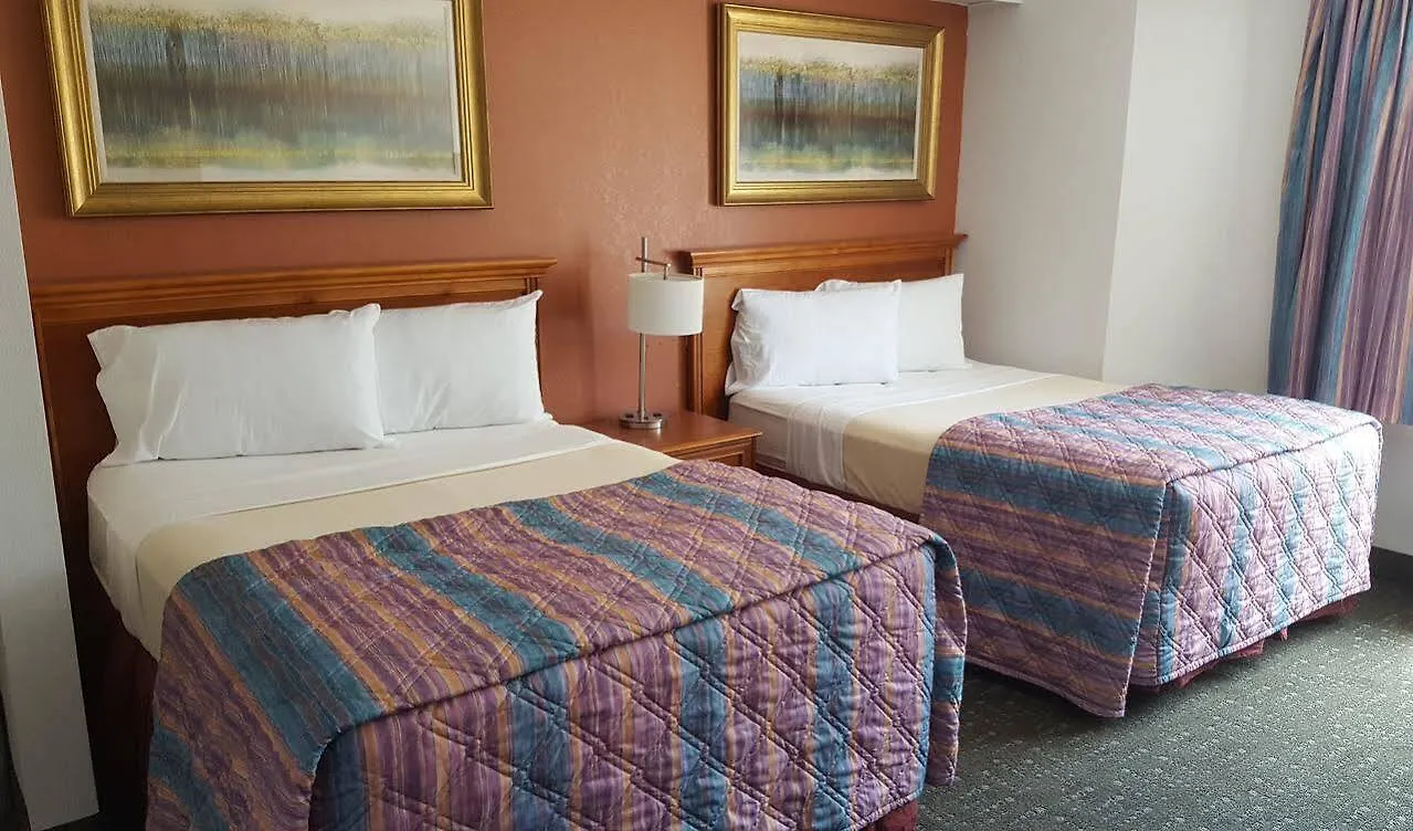 Hotel Knights At Thousand Hills Branson