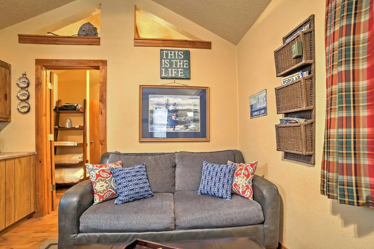 With Deck Near Table Rock Lake! Holiday home *