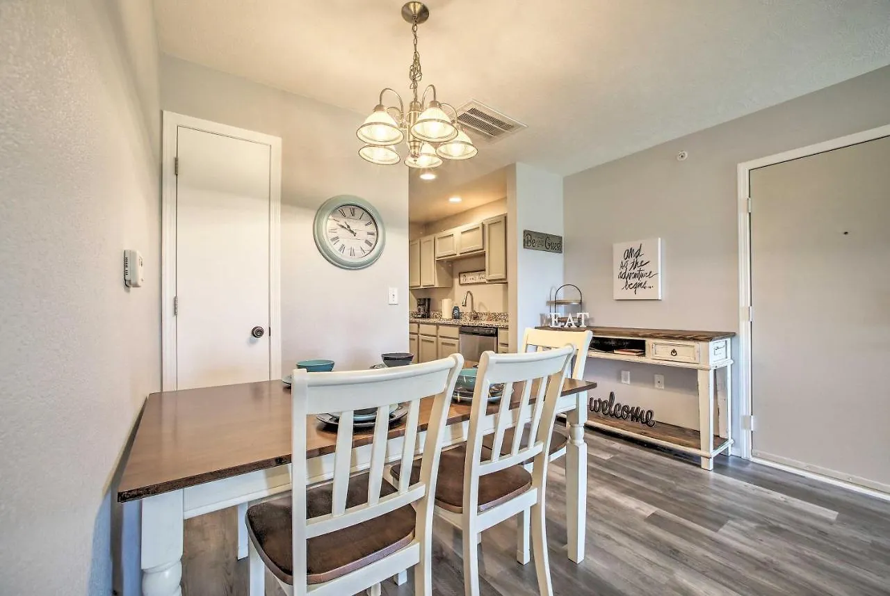 Cozy With Pool Access In The Heart Of Branson! Apartman