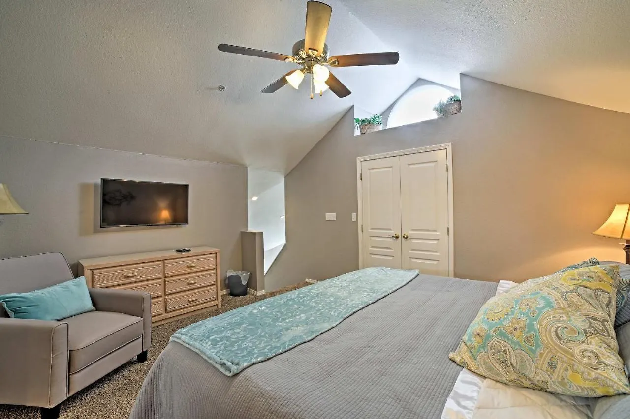 Apartment 8 Mi To Silver Dollar With Pool! Branson