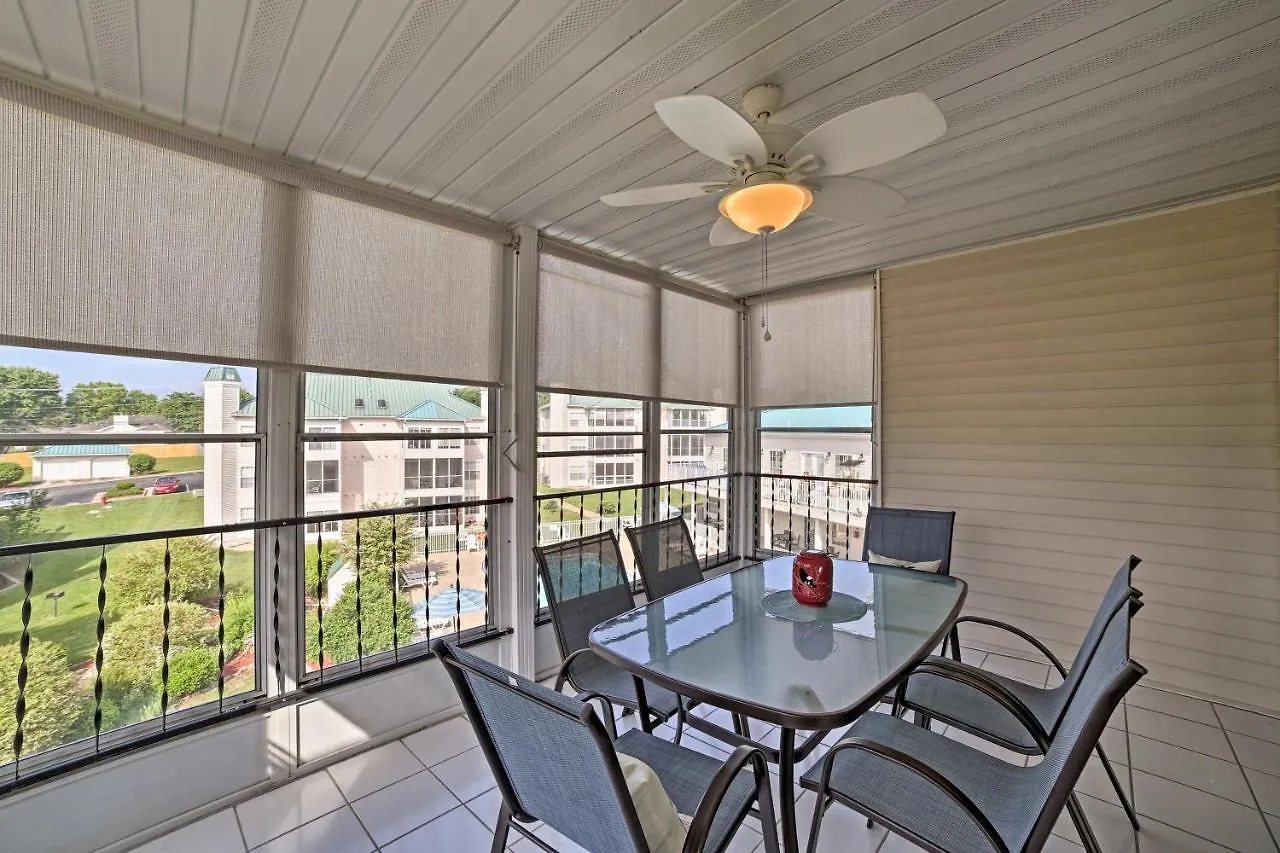 Apartment 8 Mi To Silver Dollar With Pool!