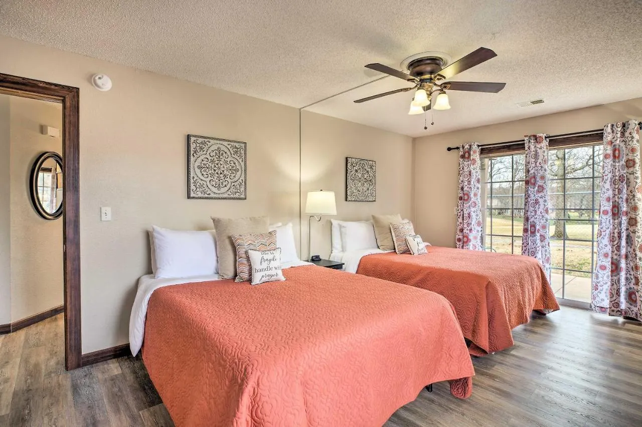 Apartment Family With Indoor Pool And Patio