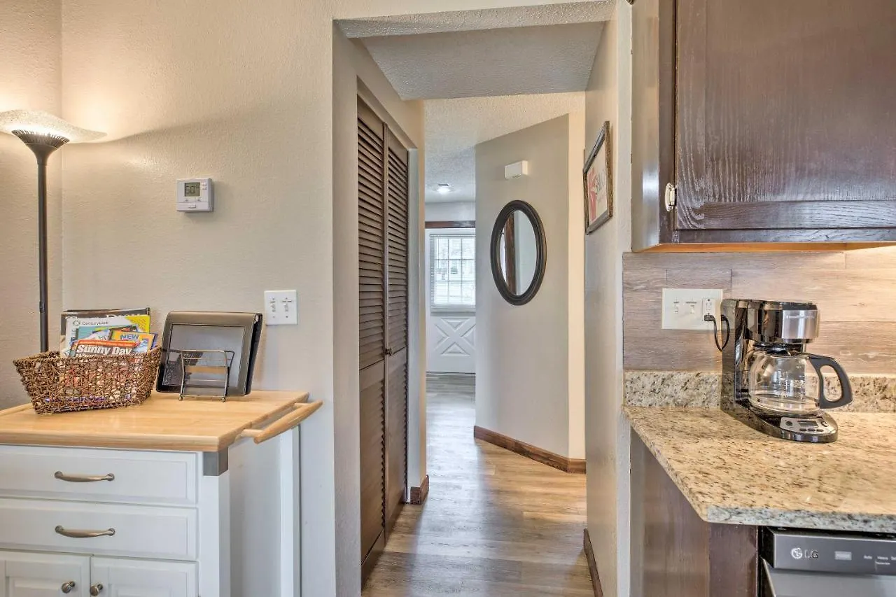 Family With Indoor Pool And Patio Apartment Branson