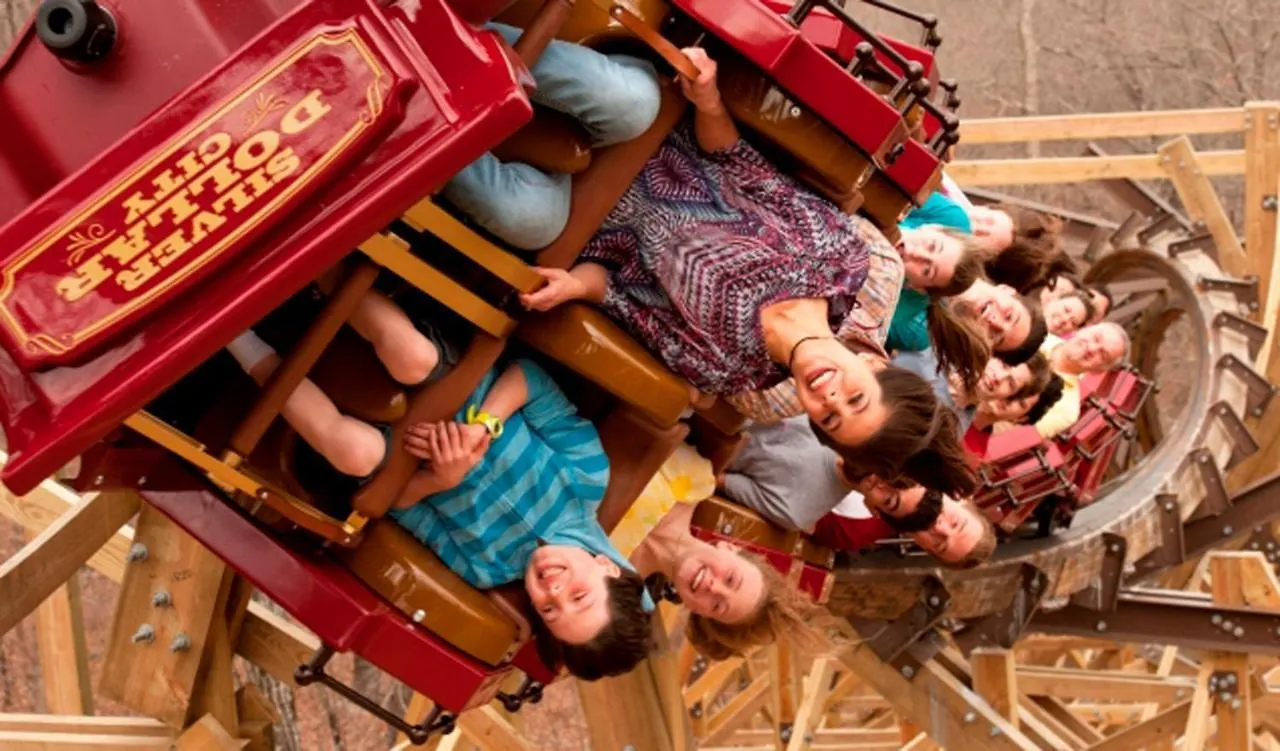 Holiday Express & 76 Central By Ihg Hotel 2*