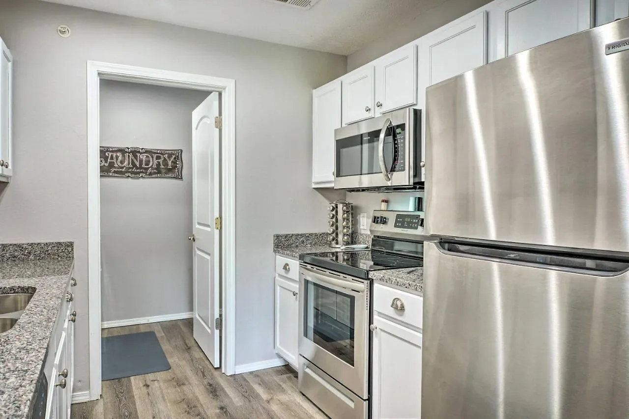 Cozy With Pool Access, 5 Mi To Table Rock Apartamento *