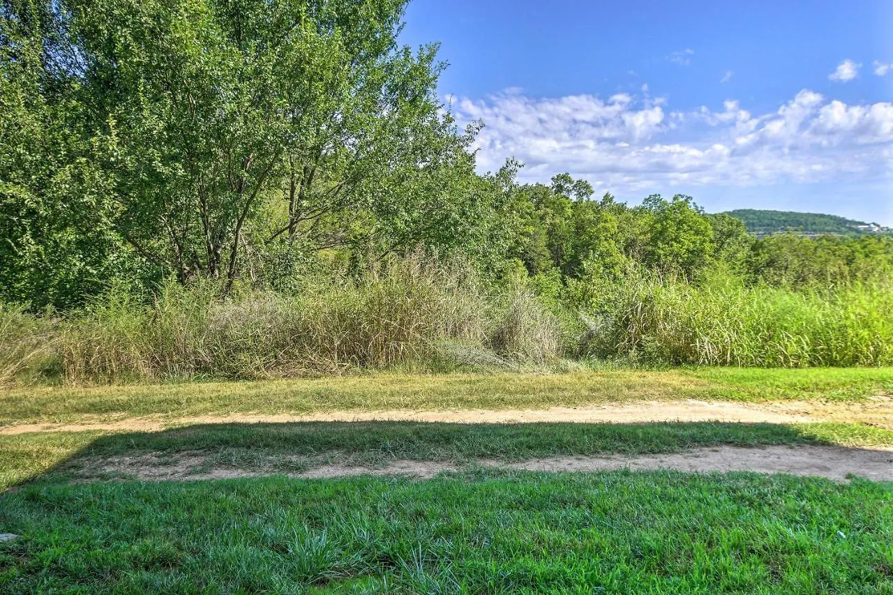 Cozy With Pool Access, 5 Mi To Table Rock Apartamento *