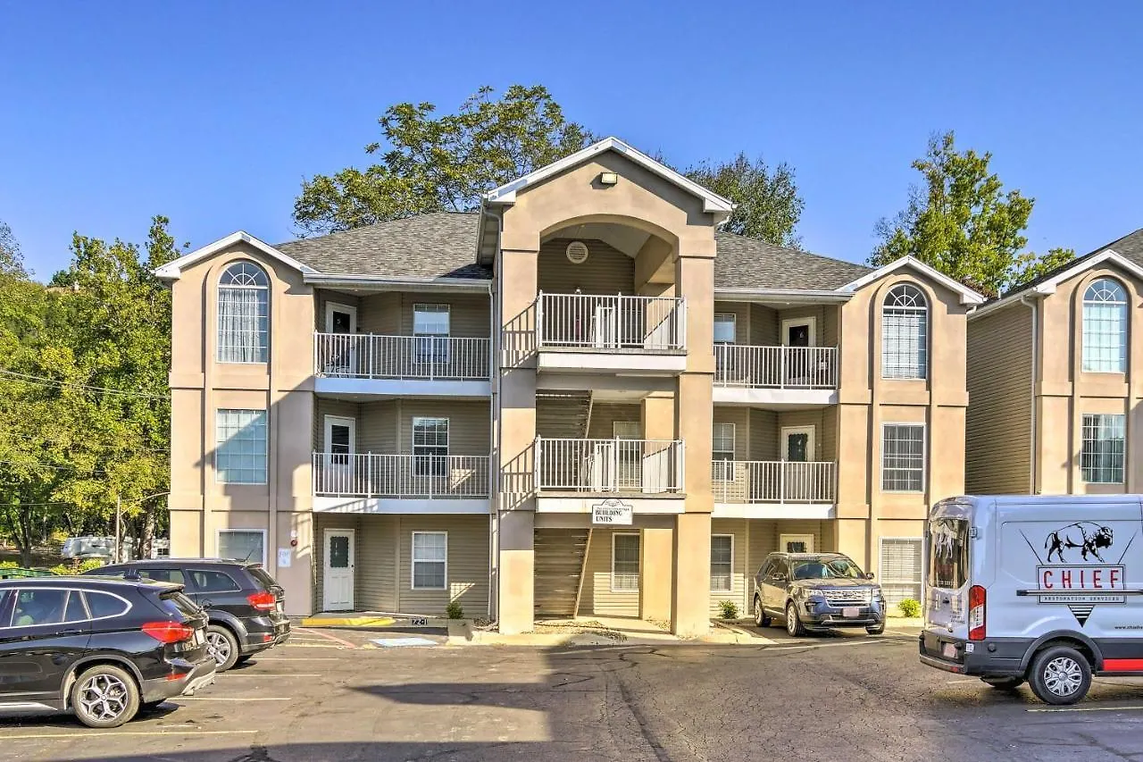 公寓 Modern Escape With Lake Taneycomo Views! *