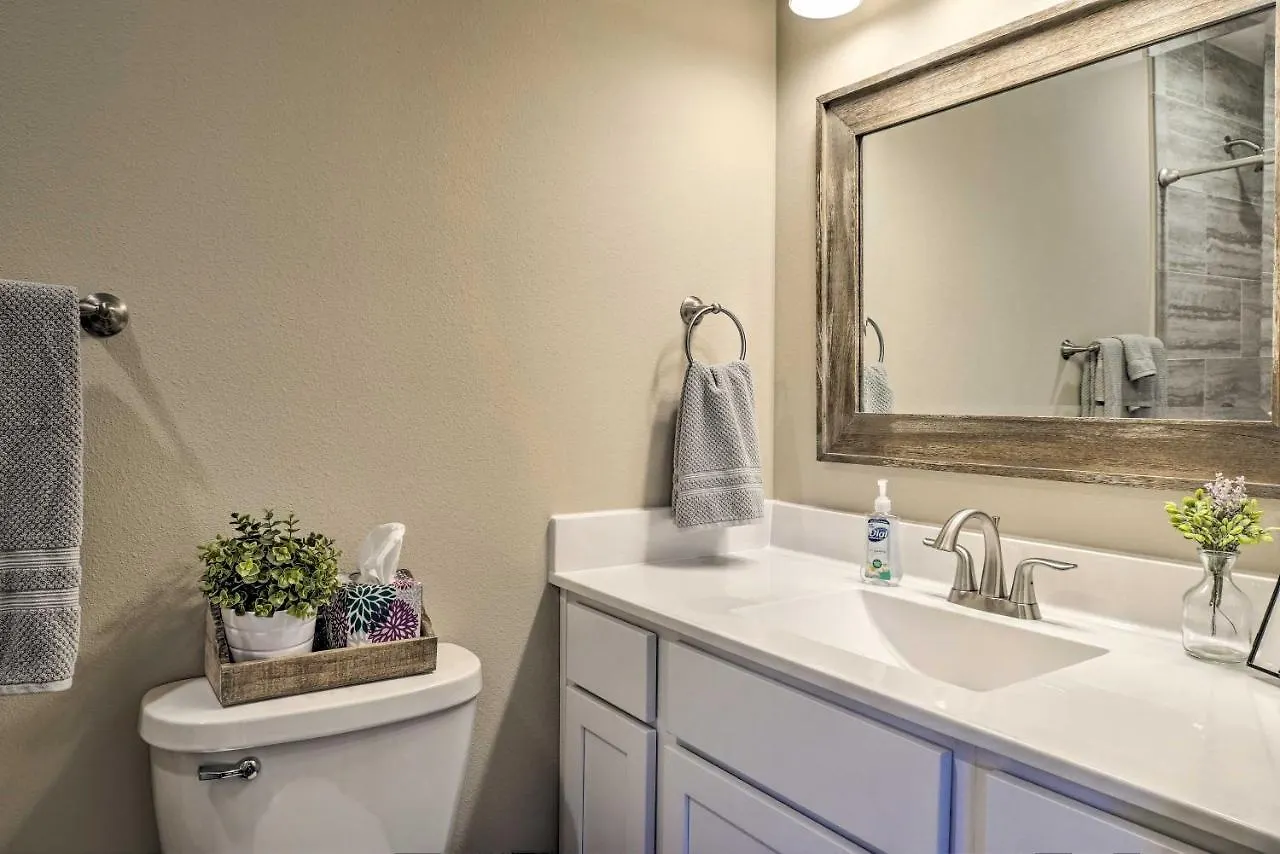 Hébergement de vacances The Cozy With Taneycomo Access! *