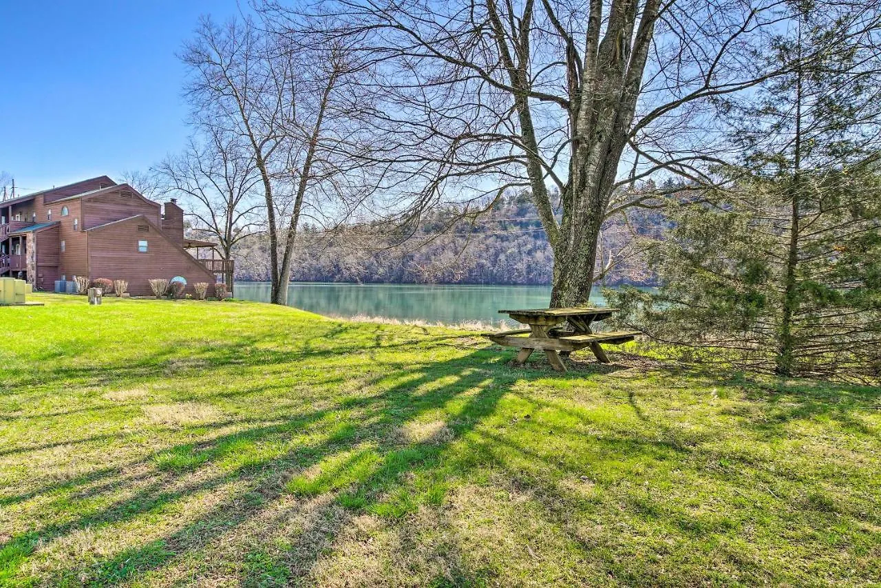 The Cozy With Taneycomo Access! Hébergement de vacances Branson