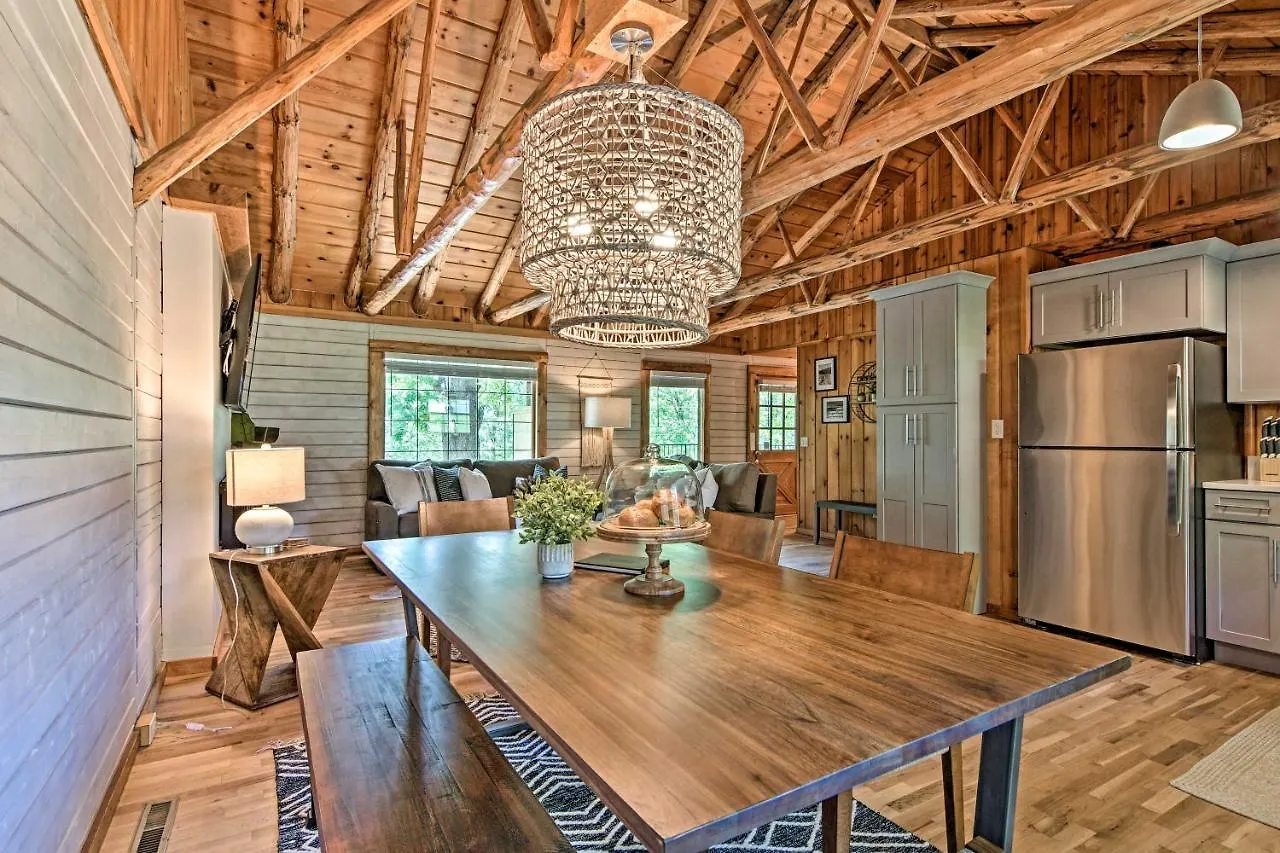 Updated Cabin On Indian Point With Deck! 度假居 *