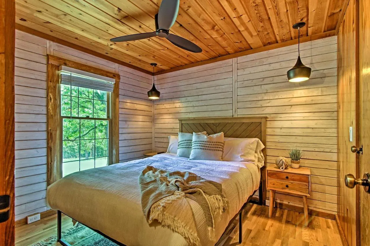 Updated Cabin On Indian Point With Deck! *