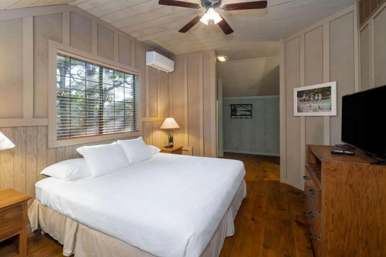 At Mountain, Trademark Collection By Wyndham Rezort Branson