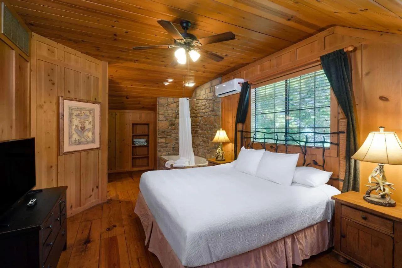 At Mountain, Trademark Collection By Wyndham Rezort