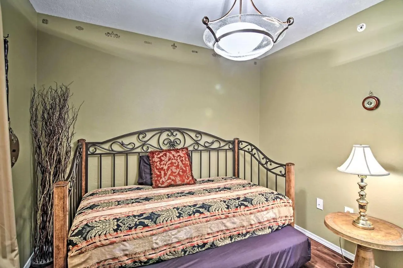 Grandmas Attic Centrally Located Vintage Condo! Appartement Branson