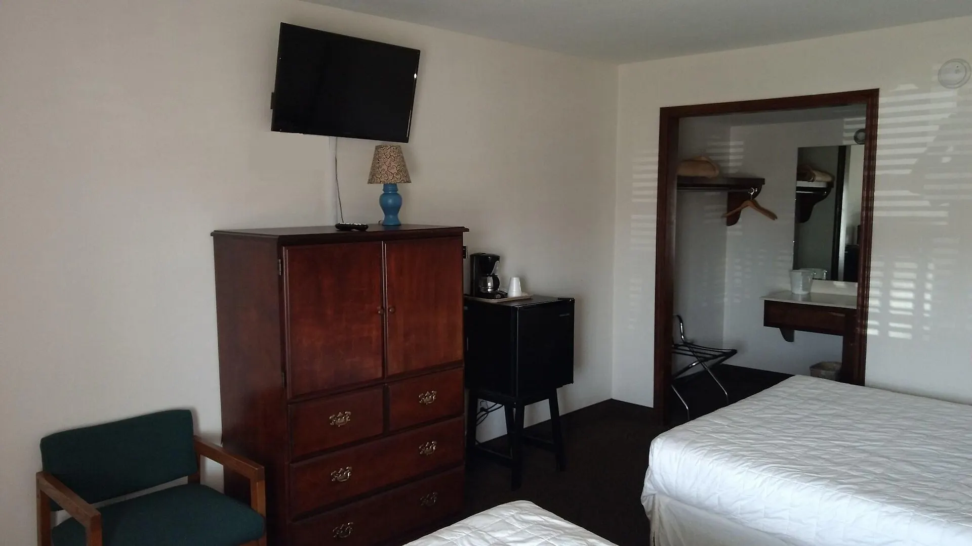 Victorian Hotel 2*