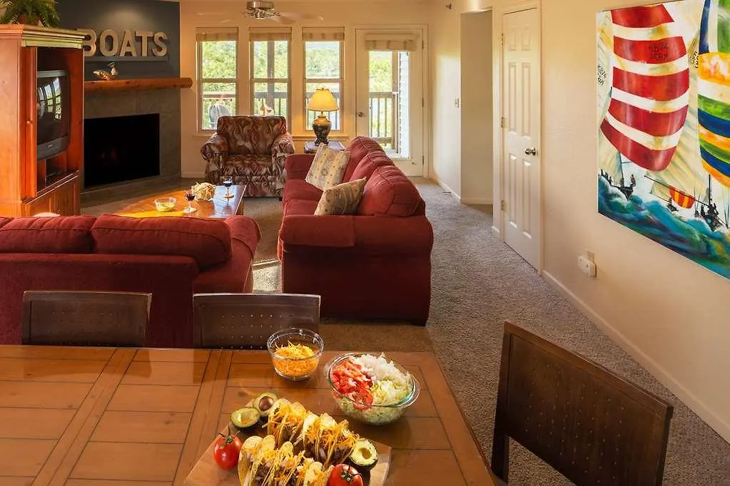 Branson Yacht Club 3*
