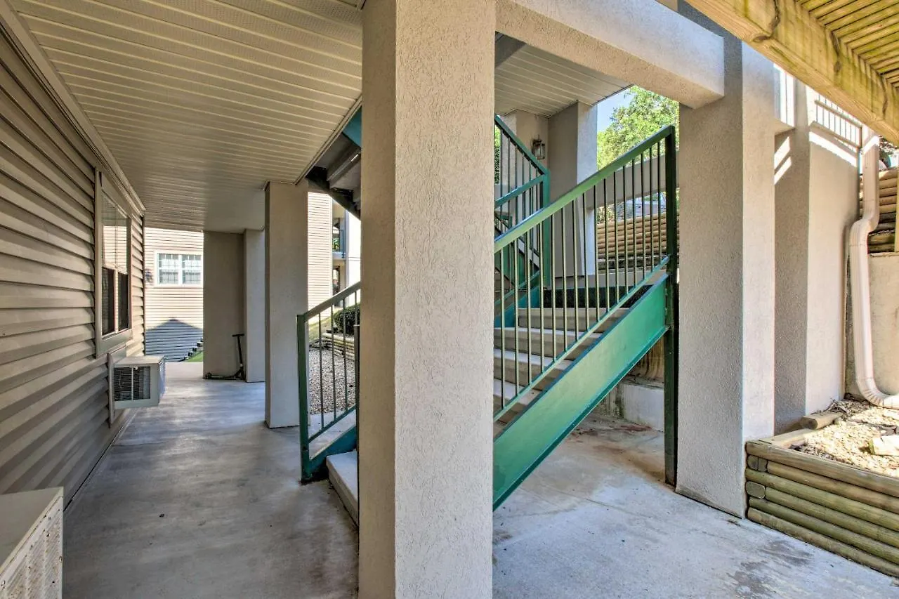Retreat With Pool Access About 3 Mi To Dtwn *