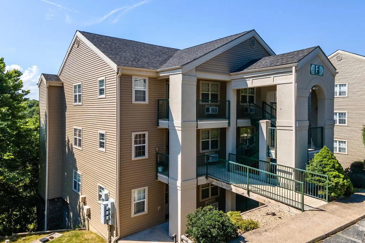 Retreat With Pool Access About 3 Mi To Dtwn * Branson