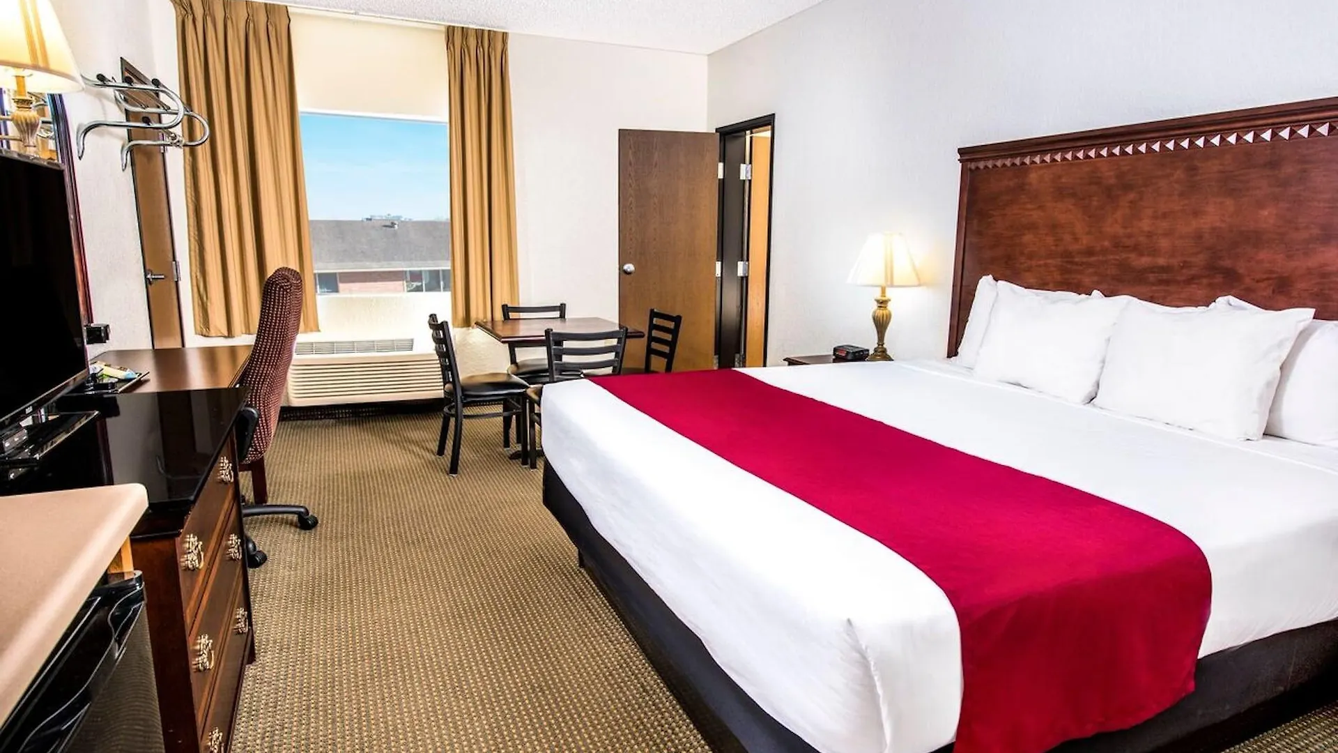 Americinn By Wyndham & Conference Center Hotel