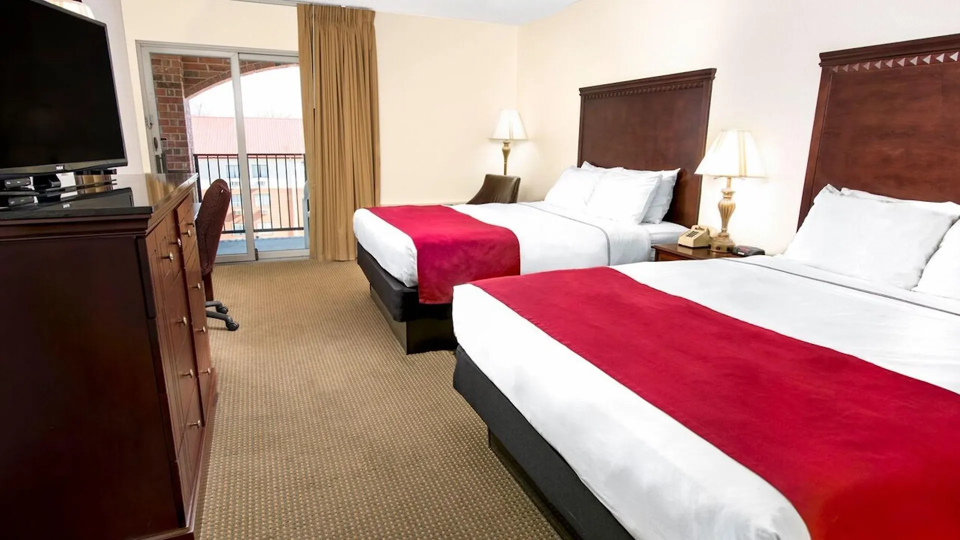 Americinn By Wyndham & Conference Center Hotel