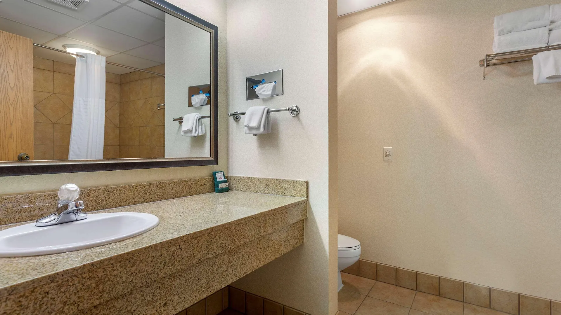 Comfort At Thousand Hills אורחן