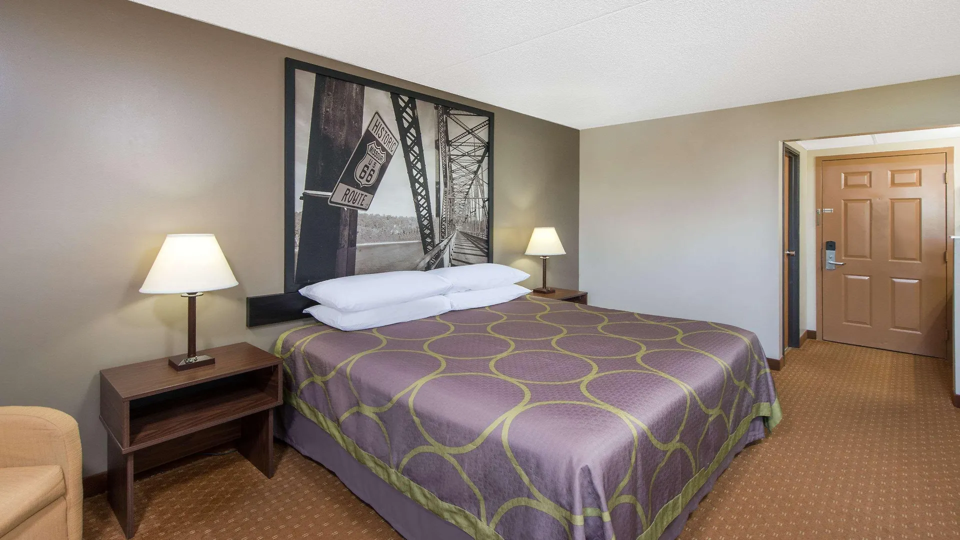 Super 8 By Wyndham By Andy Williams Theatre Branson