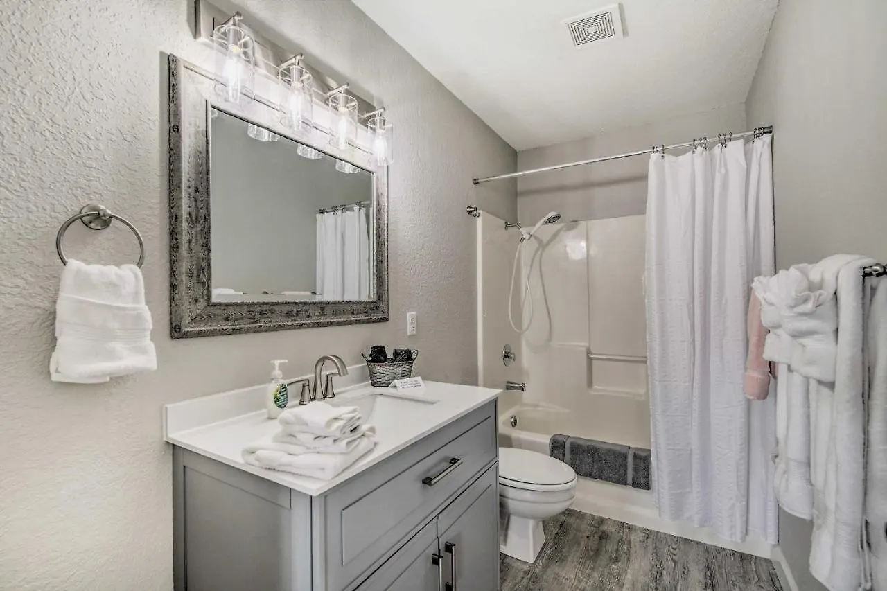 With Pool Access And Golf Course View!