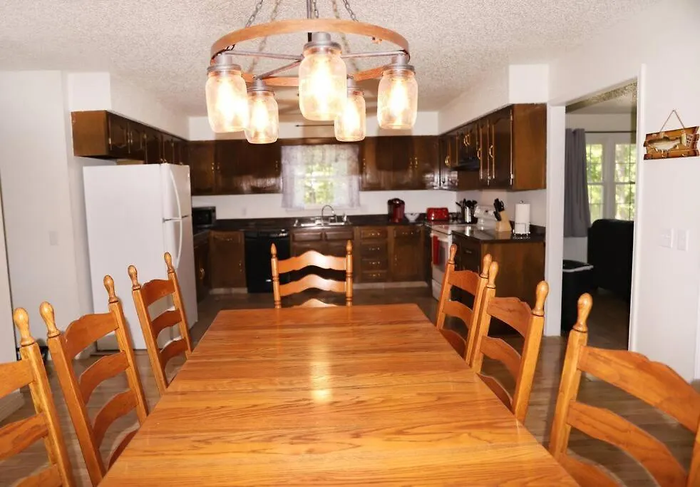 3 Bedroom Vacation Next To Silver Dollar * בראנסון