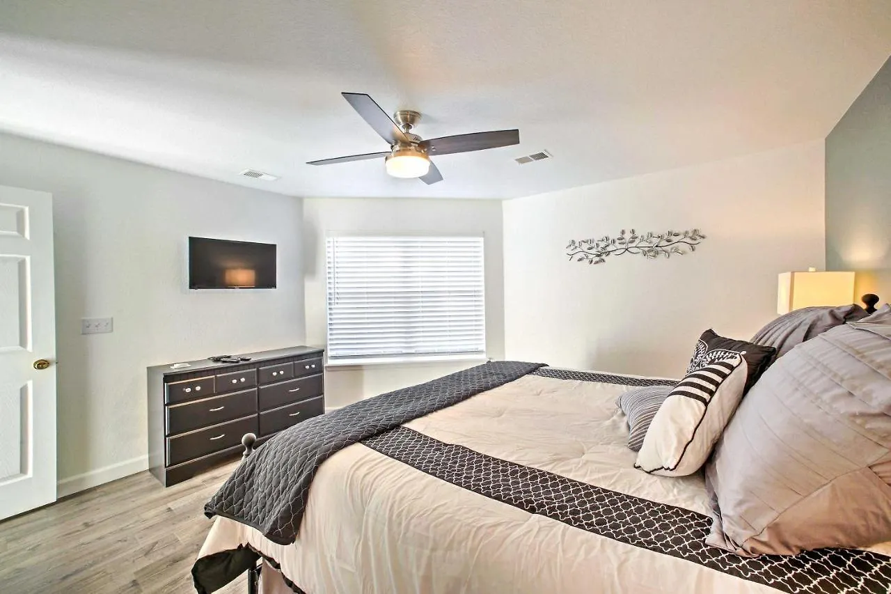 公寓 Walk-in Amenities, 3 Mi To Landing! *
