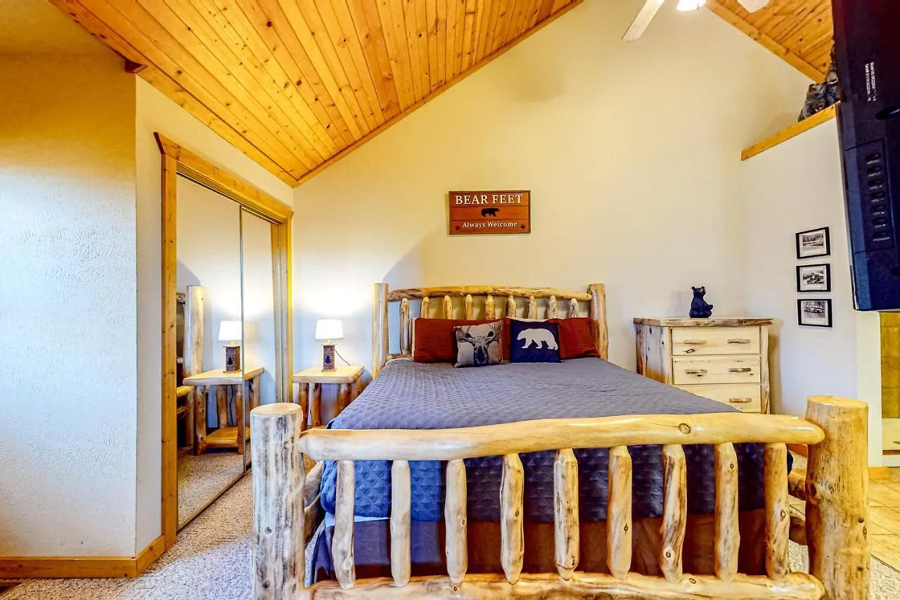 Full Moon Cabin