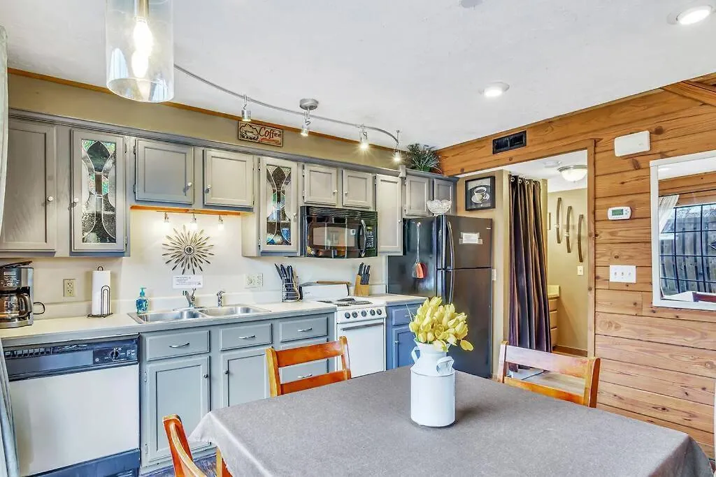 Appartement 3 Bedroom Log Close To Everything! Branson