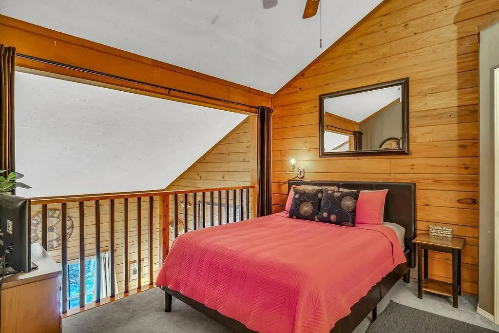 Appartement 3 Bedroom Log Close To Everything! Branson