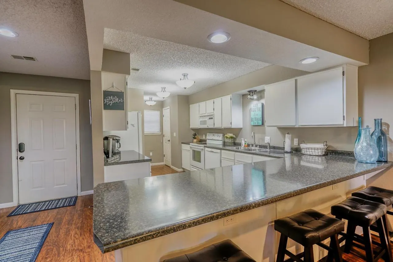 Casa vacanze 2br Updated Walk-in - 2 Pools - Near The Strip - Free Tickets Included - Fhc13