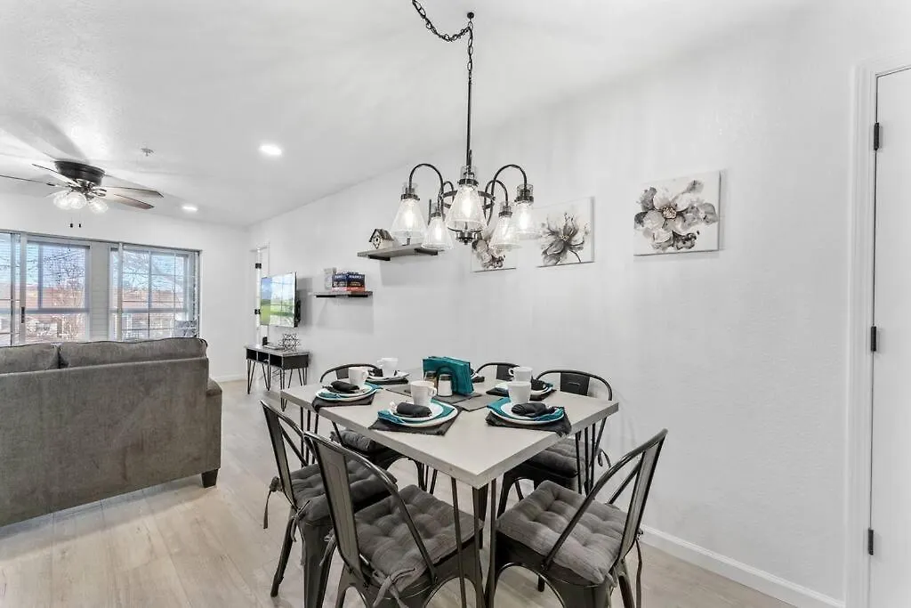 Appartamento 3-bedroom Renovated At The Champions