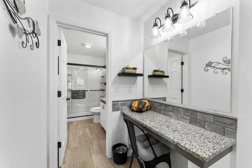 3-bedroom Renovated At The Champions *
