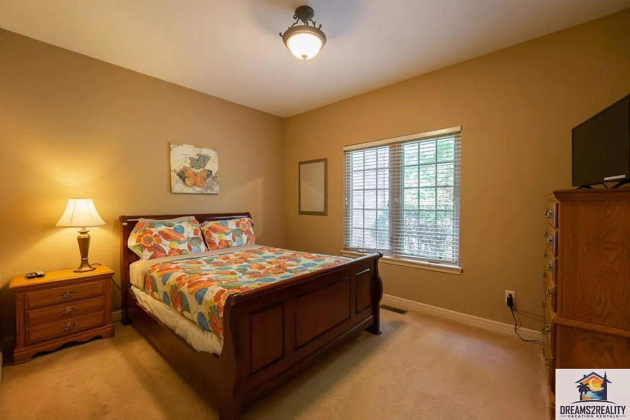 4br Walk-in - Foosball Table - Hot Tub - Fire Pit - Free Tickets Included - Dv166 *
